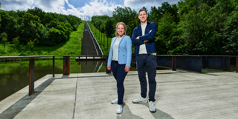 Jelle en Sanne bij de Wilhelminaberg in Landgraaf